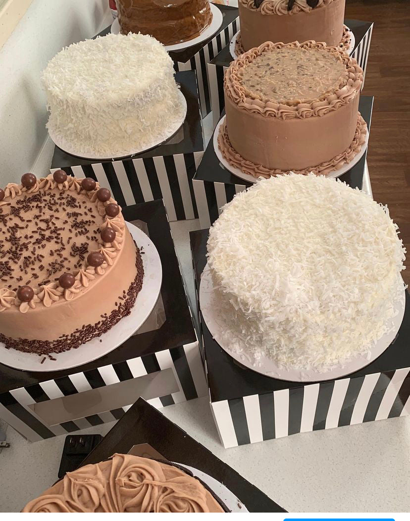 Thanksgiving Cake Sale