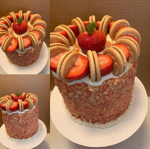 6 inch Strawberry Crunch Cake